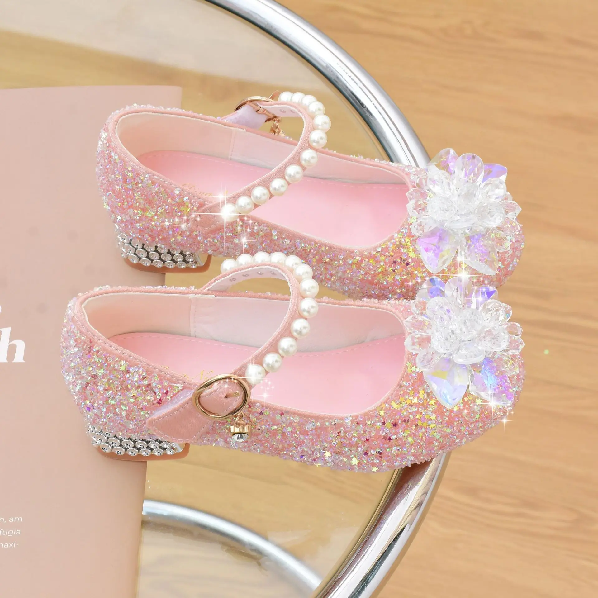 Fashion Bright Crystal Diamond Kids Leather Shoes Girls Pearl High Heels Princess Wedding Performance Children Dance Party Shoes