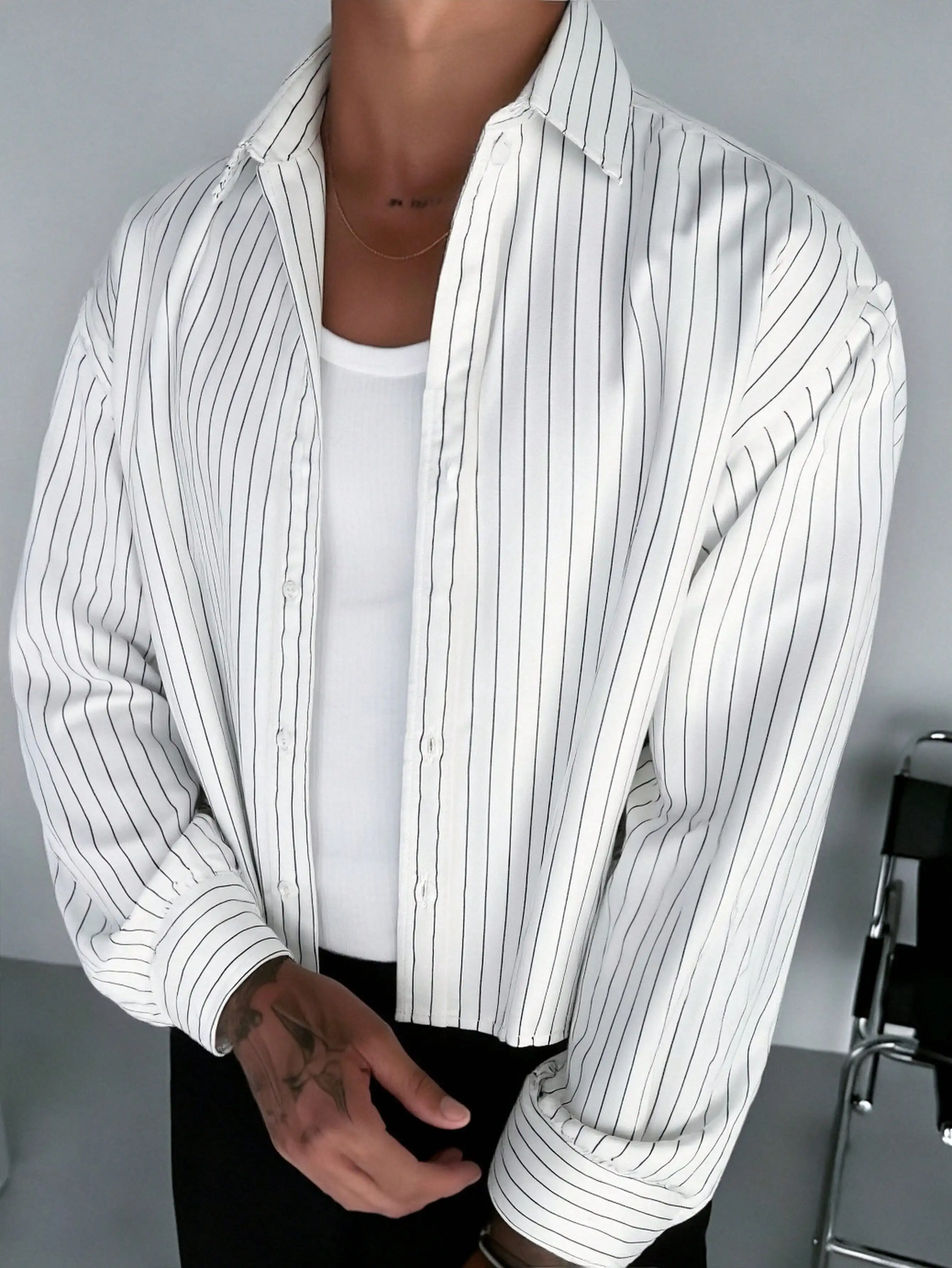 

Men's Striped Casual Shirt With Turn-Down Collar Single Breasted