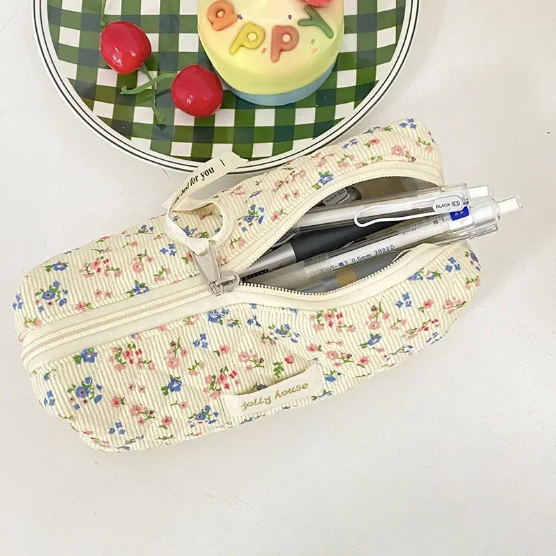 Kobiety pędzel do makijażu torba do przechowywania etui elegancki kwiatowy truskawka śliczna studentka dziewczyna estetyczny Vintage kwiat