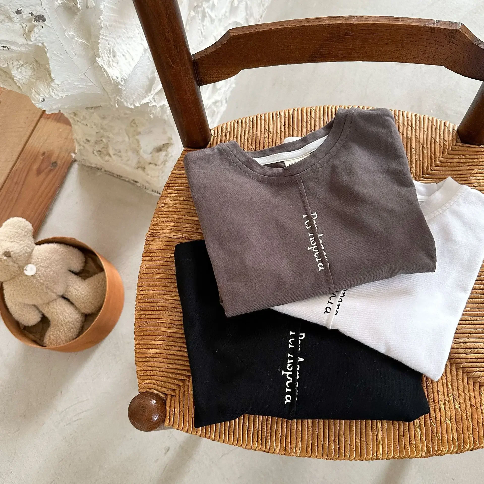 Children's Bottoming Shirt 2024 Spring New Boys' and Girls' Personalized Letter Long Sleeve T Baby Solid Color Simple T