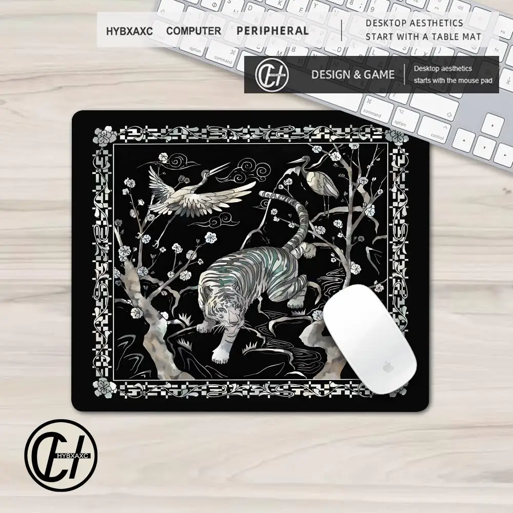 Black and white Design Mouse Pad Large Square Computer Office Game Table Mats 45X40 Rubber Anti-slip Mousepads Tiger Desk Pads