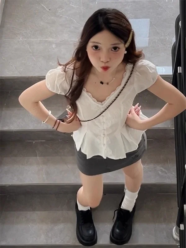 

Commuting Style Lace V-neck Puffy Sleeve Shirt Women's Summer Design Waist-cinching Tie-flounce Top Korean Version Short Slee...