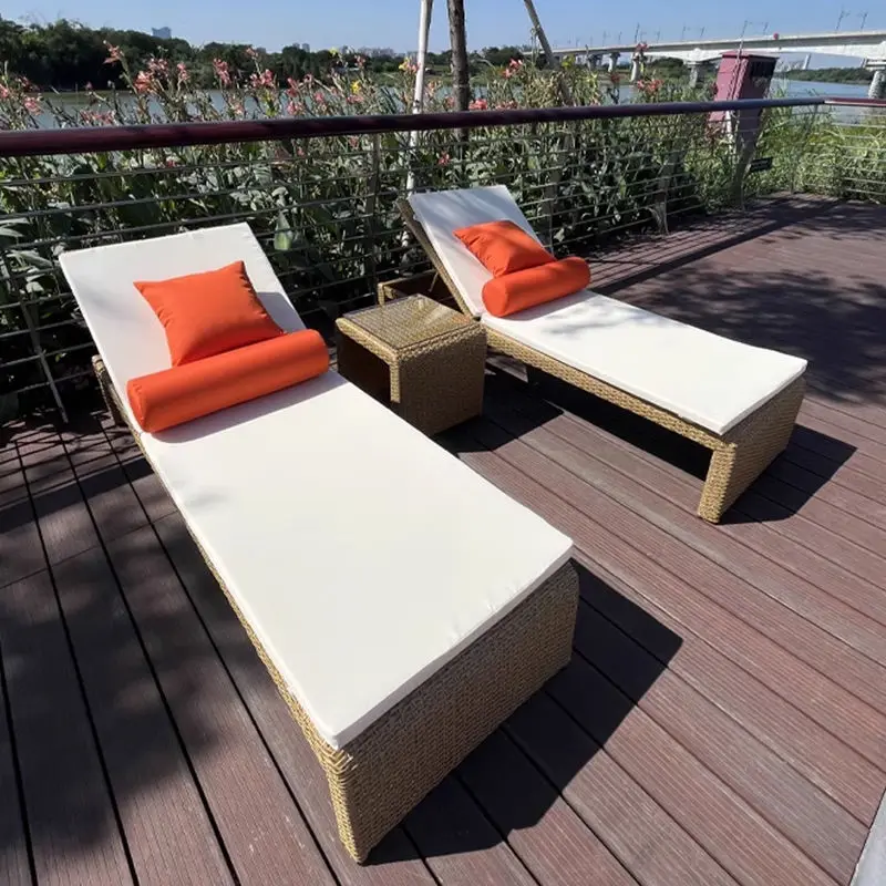 Poltrone per piscina all'aperto Sedie da spiaggia in rattan balneare Protezione solare Cortile Giardino Hotel Letto per il tempo libero all'aperto all'aperto