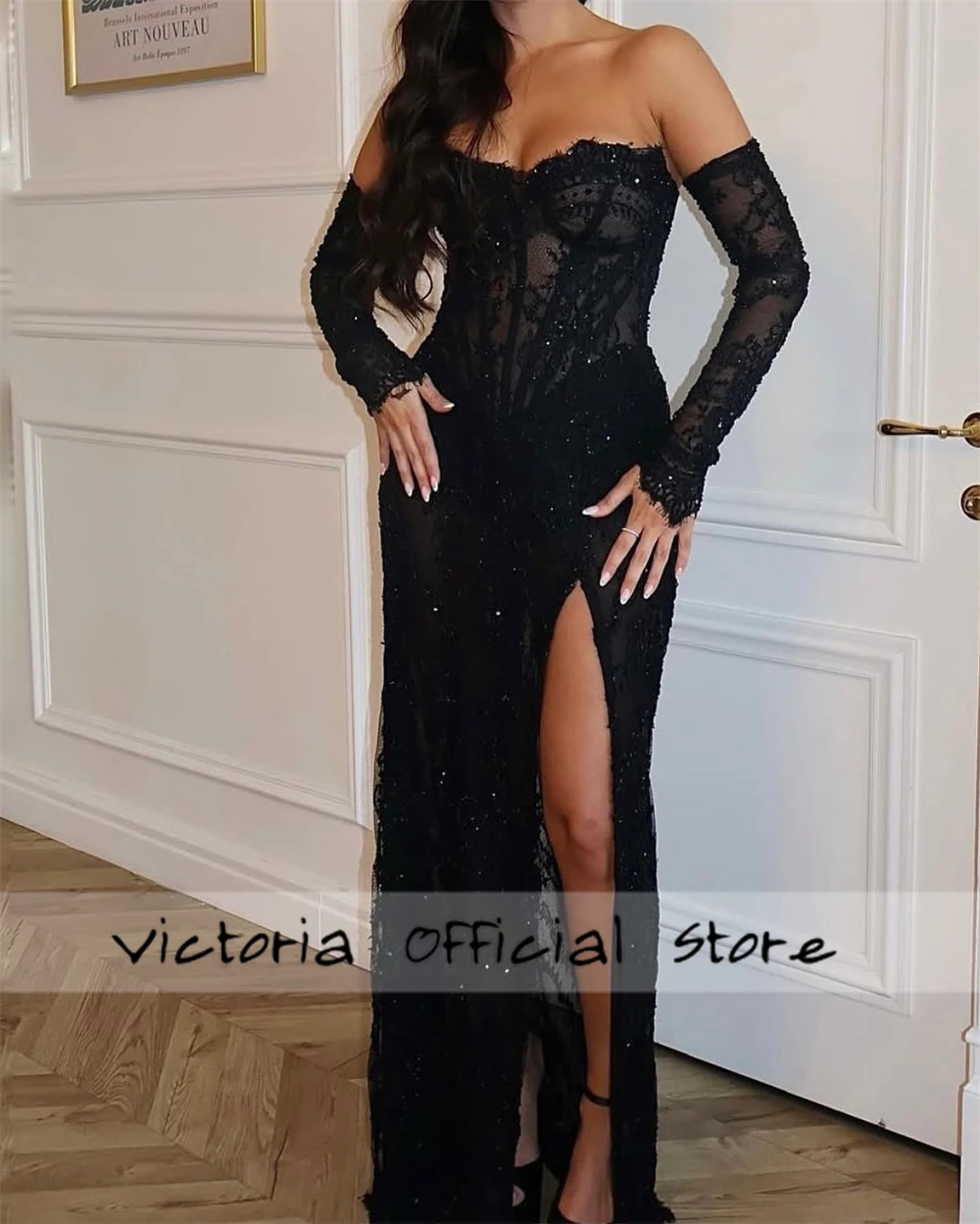 Vestidos de noche sin tirantes de lujo con abertura alta de encaje negro Vestidos de novia Aline con gradas para Arabia Saudita Dubai فساتmavera2025 Personalizado