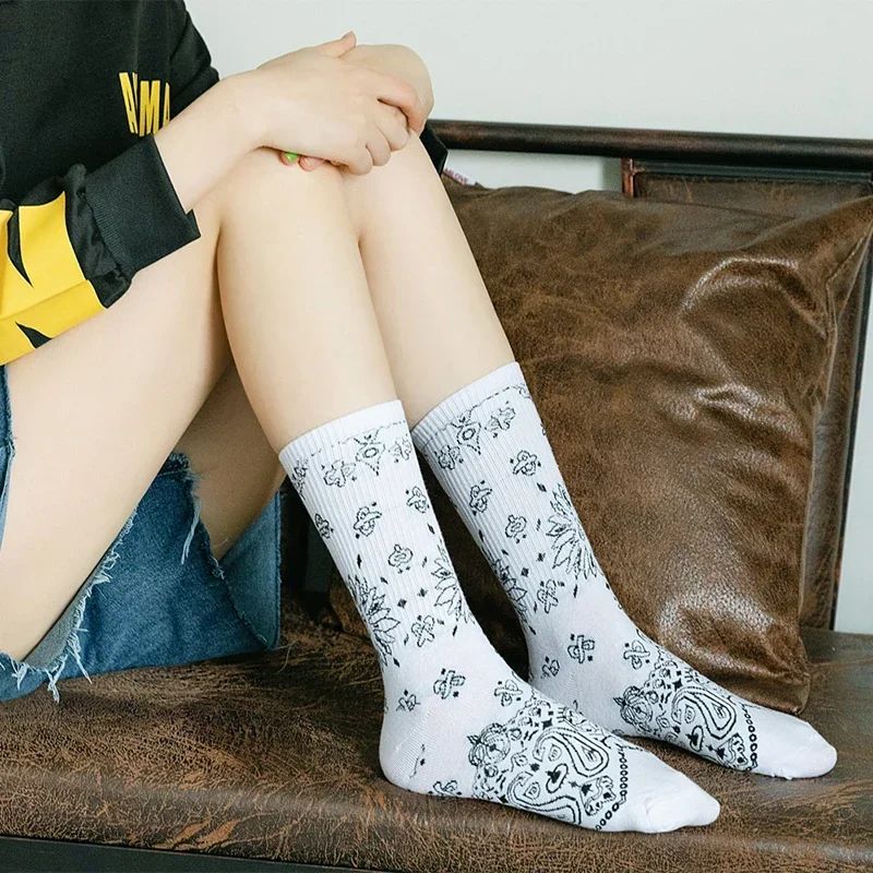 New Fashion Men and Women Socks Cotton Color Striped Harajuku Art Skateboard Cute Funny Happy Original Girls Hip Hop Tube Socks