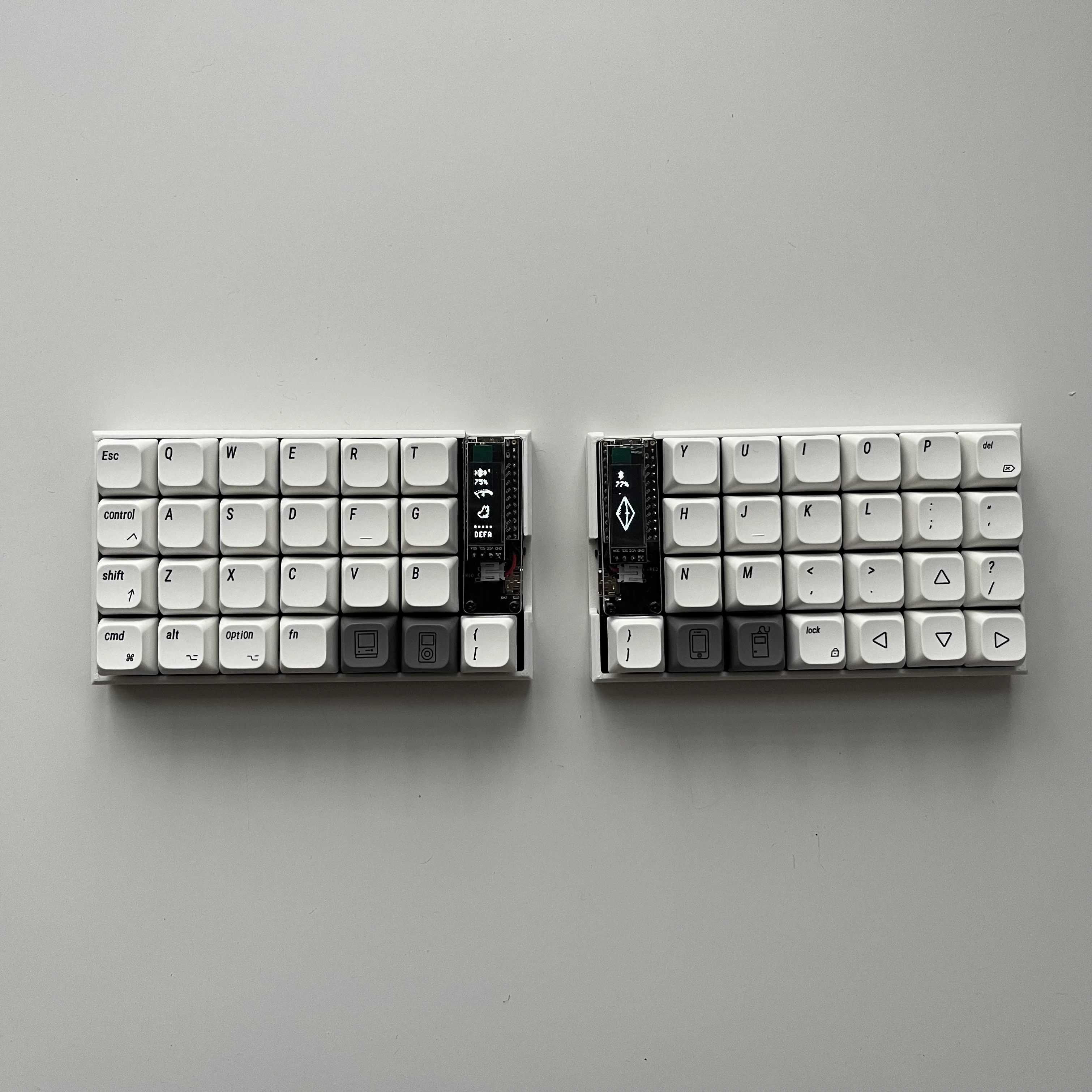 キーボード Felix Mini 4X6 ワイヤレス分割キーボード OLED/ビュー画面 ホット