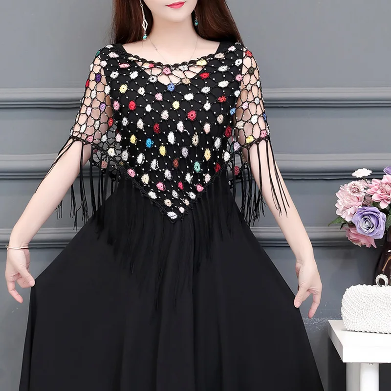 2023 Spring Summer Hollow Lace Beach Bikini With Short Sunscreen Blouse Women Tassel Capes Poncho Lady Cloaks Black