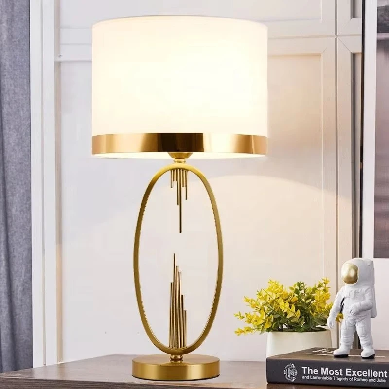 

&c Modern Luxury Table Lamp Gold Metal Round Base Warm Lighting Desk Lamp for Living Room Bedroom Home Decor