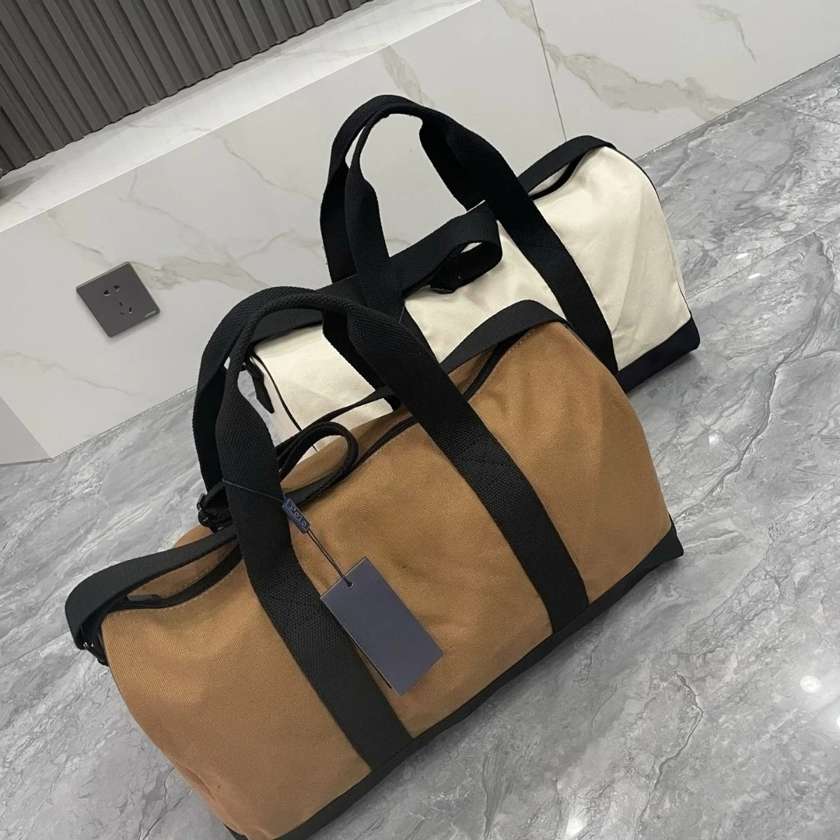 

Multifunctional Travel Duffel Bag Weekender Overnight Bag Carry On Luggage for Women Men