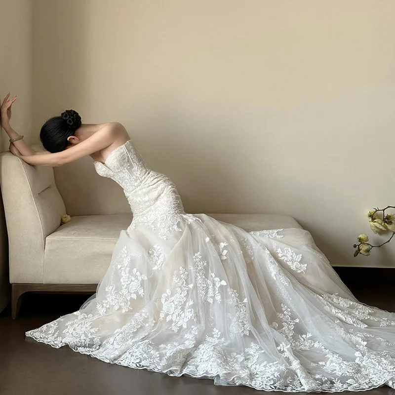 

L&P DQL Studio Lace Mermaid Wedding Dresses Sweetheart Lace-up Back Court Trian Bridal Gowns Tulle with Applique