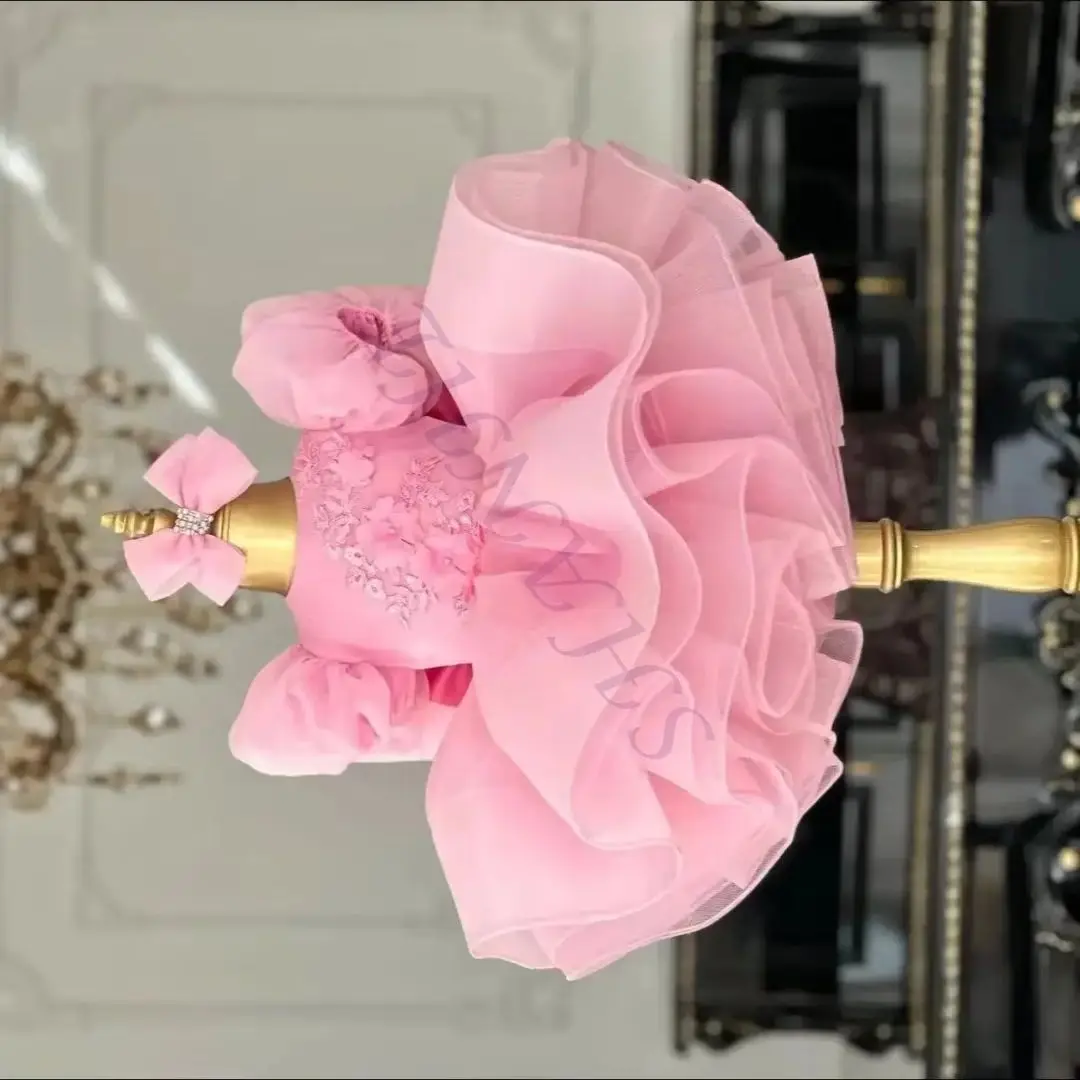 

Customized Pink Flower Girl Dress For Wedding Appliques Knee Lnegth Lovely Toddler Birthday Gift Photo Shoot School Party Gown
