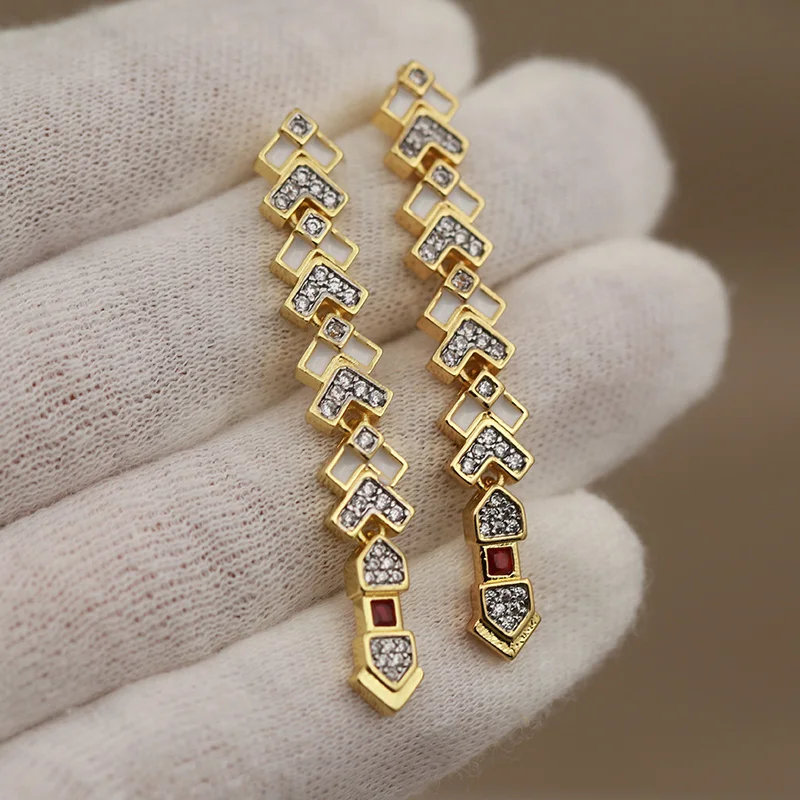 New Sight Design Luxury Crystal Geometric Stud Earrings for Women Fashion Brand Brand Jewelry Zirconia Long Earrings