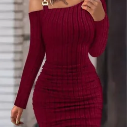 Elegante dames herfst/winter wijnrode metalen gesp schuine schouderkraag strakke omslag heup slim fit lange mouw sexy mini-jurk