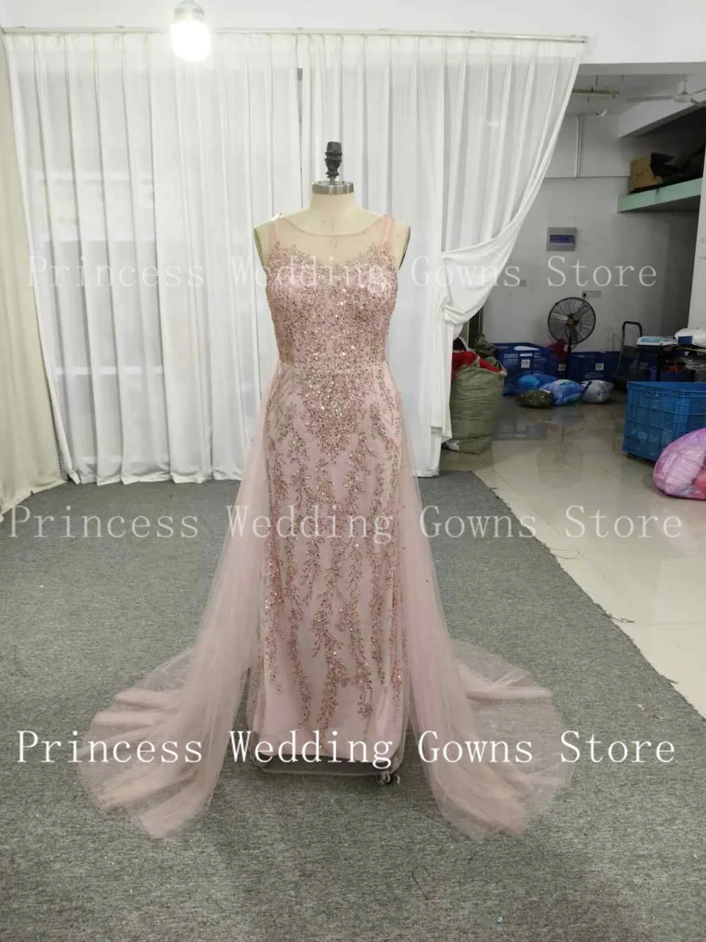 Customized Dubai Luxury Pink Tulle Formal Wedding Evening Dresses For Woman Sleeveless Detachable Train Party Gown 2022 Custom B