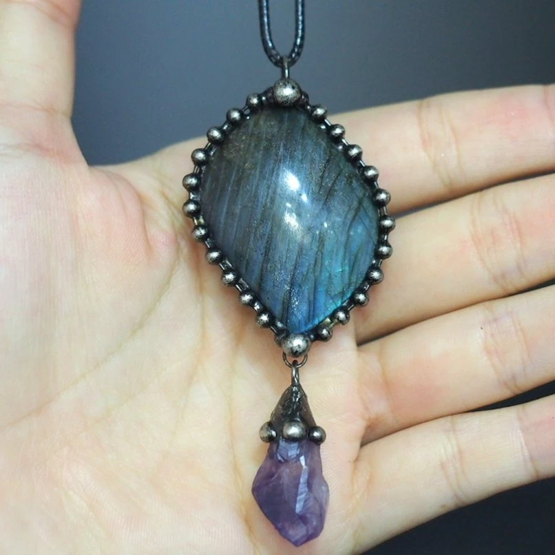 

Vintage Amethyst Semi Precious Stone Free Form Soldered Crystal Pillar Rope Leather Necklace Retro Exaggerated Jewelry Gifts