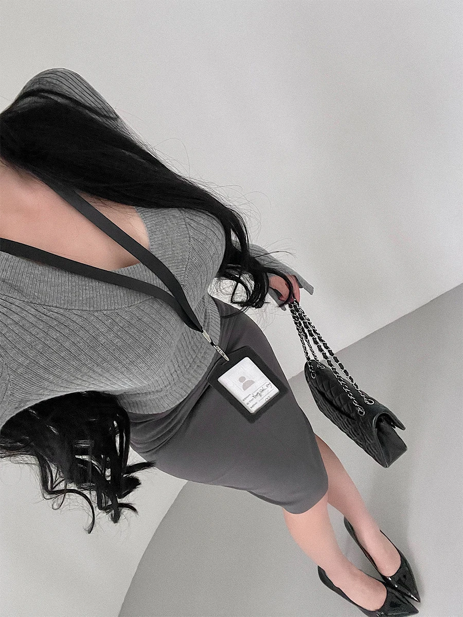 

Slim Fit Long Sleeve V Neck Knitted Top Young Girl Day Sexy Korean Manga Style Base Layer with Sleeve Opening Split