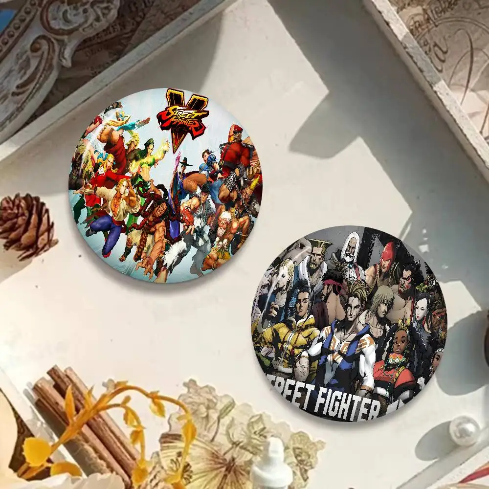 Game S-Street Fighter Tinplate Pin Button Custom Anime Role Old-school Brooch Cartoon Collar Badge Jewelry Gift Fans