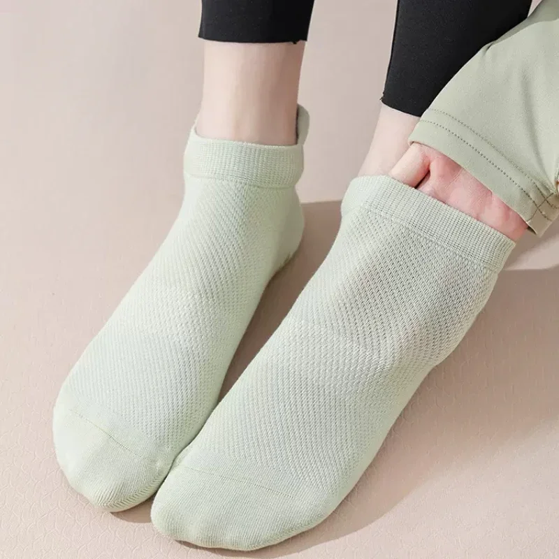 Professional Yoga Socks Women Hollow Out Mesh Thin Breathable Dance Sports Socks Solid Color Silicone Non-slip Pilates Socks Sox