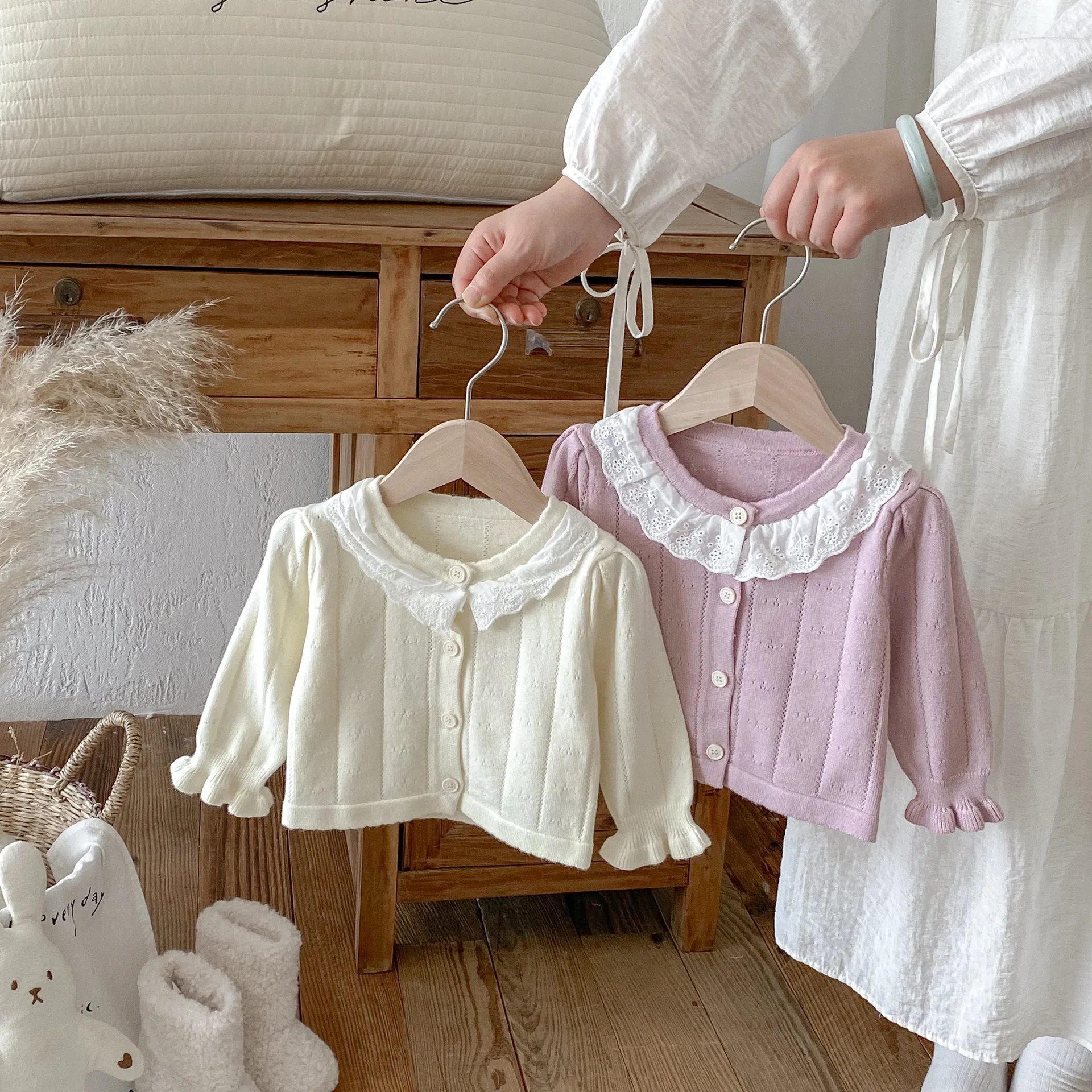 

Korean Version of Autumn New Baby Girl Knitted Cardigan Jacket Infant Lace Collar Versatile Coat Top