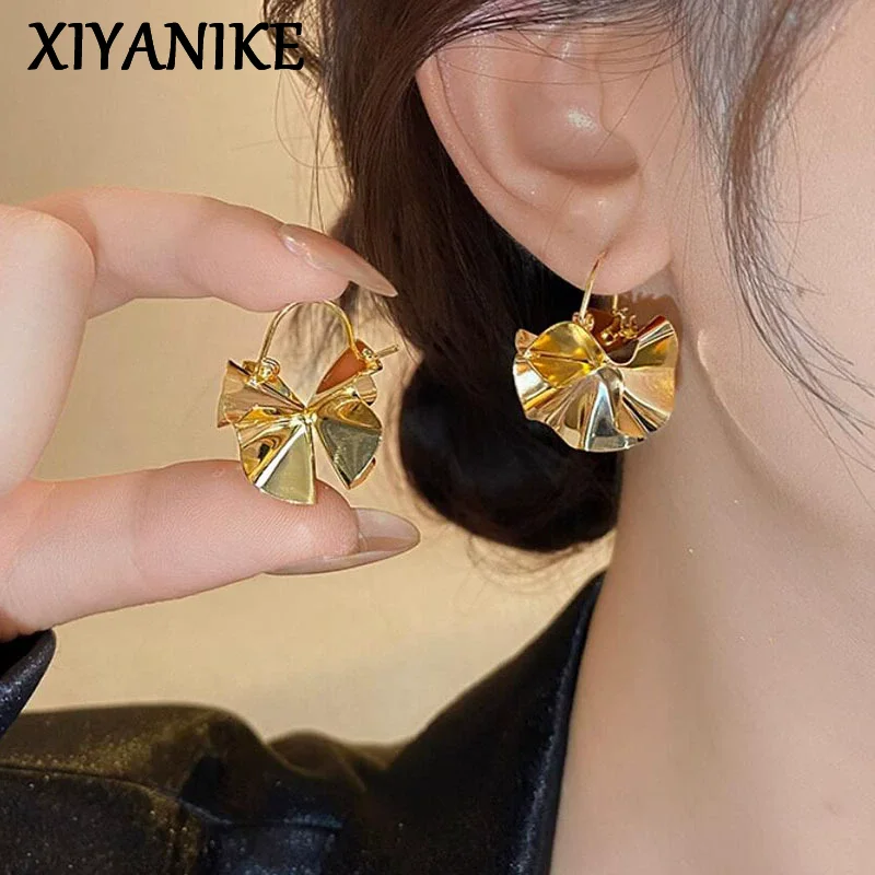 

XIYANIKE Luxury Metal Pleated Flower Hoop Earrings For Women Lady Fashion New Jewelry Gift Party серьги женские