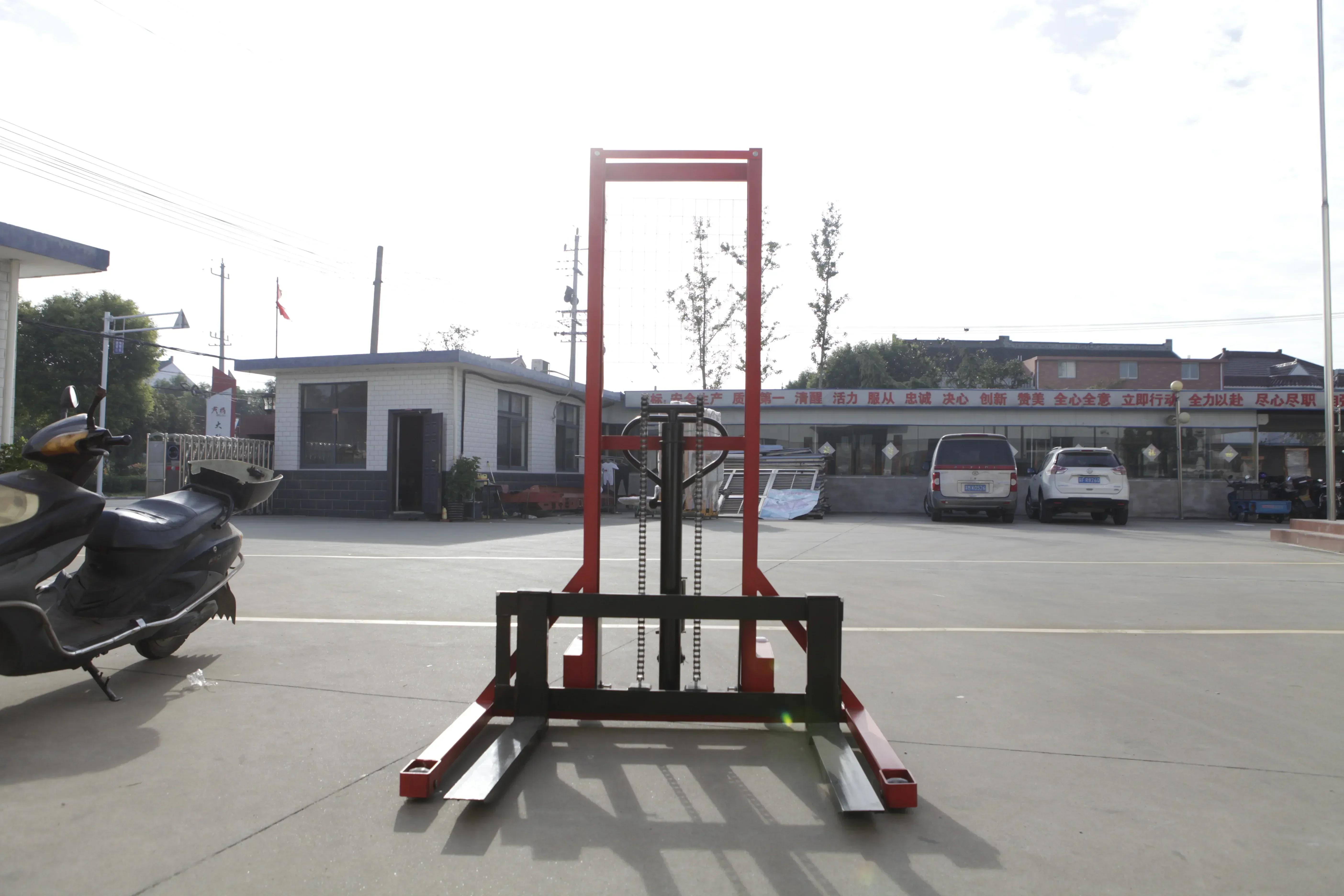 hand  hydraulic 1.6m high stacker truck warehouse loading and unloading truck lifting truck manual elevator 1T 3T