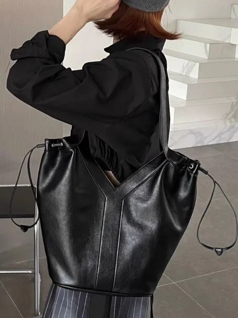 

Large Capaci Leather Tote Bag Dstring Buet ape Single oulder Women's Bag Casual Sle Faion Trend Autumn Season