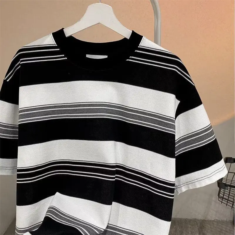 Japanese summer retro men and women trend striped round neck short sleeved couple loose personality casual T-shirt Harajuku top