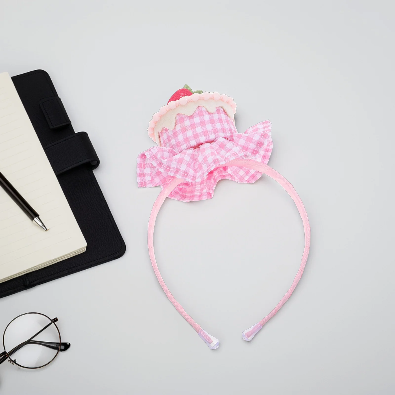 

Strawberry Cake Headband Cute Girls Hairband Realistic Cream Design Comfortable Elastic Fit For Party Costume Daily Wear Teen