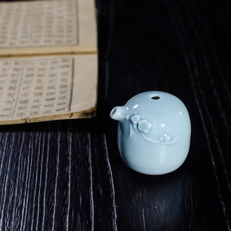 Chinese Ceramic Ink Dropper - Plum Blossom Design Water Dispenser for Calligraphy Antique Inkstone Water Bottle Art Supplies