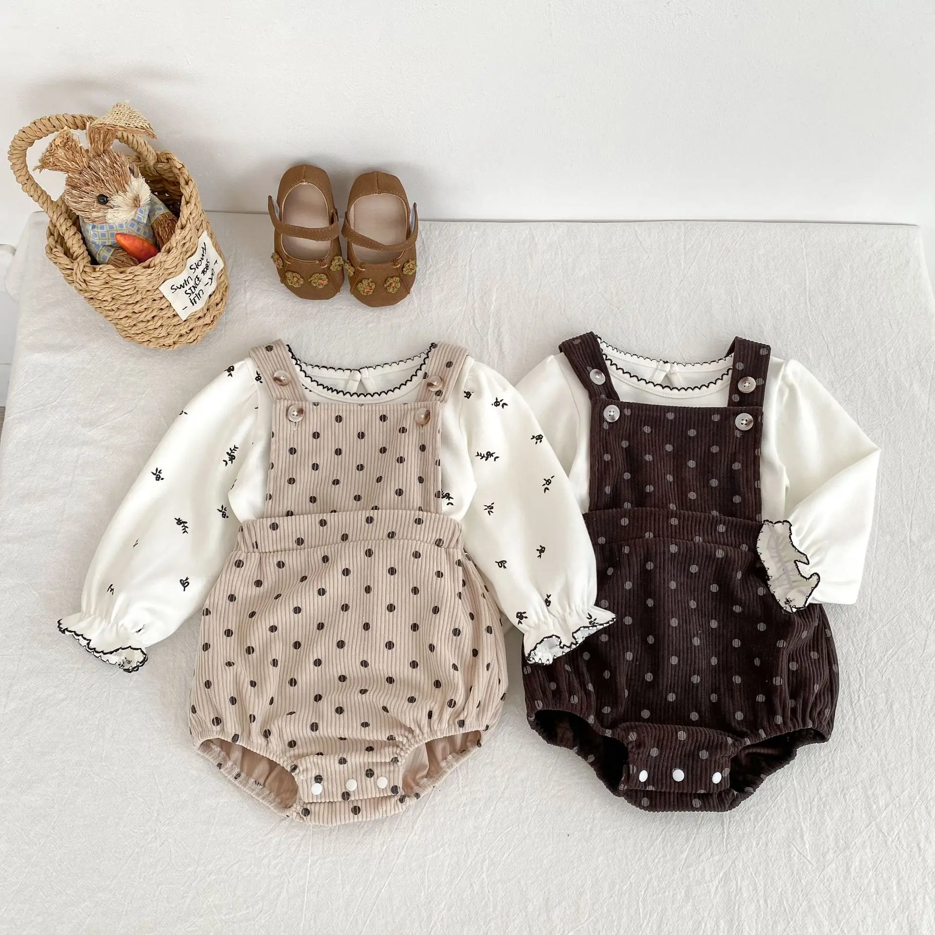 2025 New Spring Autumn Baby Boys and Girls Cute Printed Polka Dot Suspender Jumpsuit Crawling Clothes
