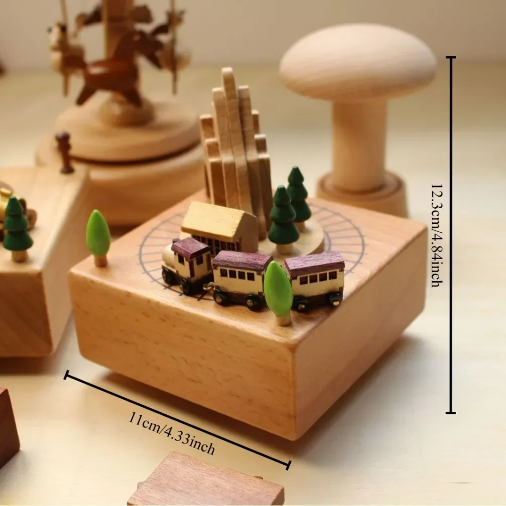 Wooden Carousel Music Box Retro Ornaments Cartoon Hand Cranked Musical Box for Christmas Birthday Gifts Desk Decoration Ornament