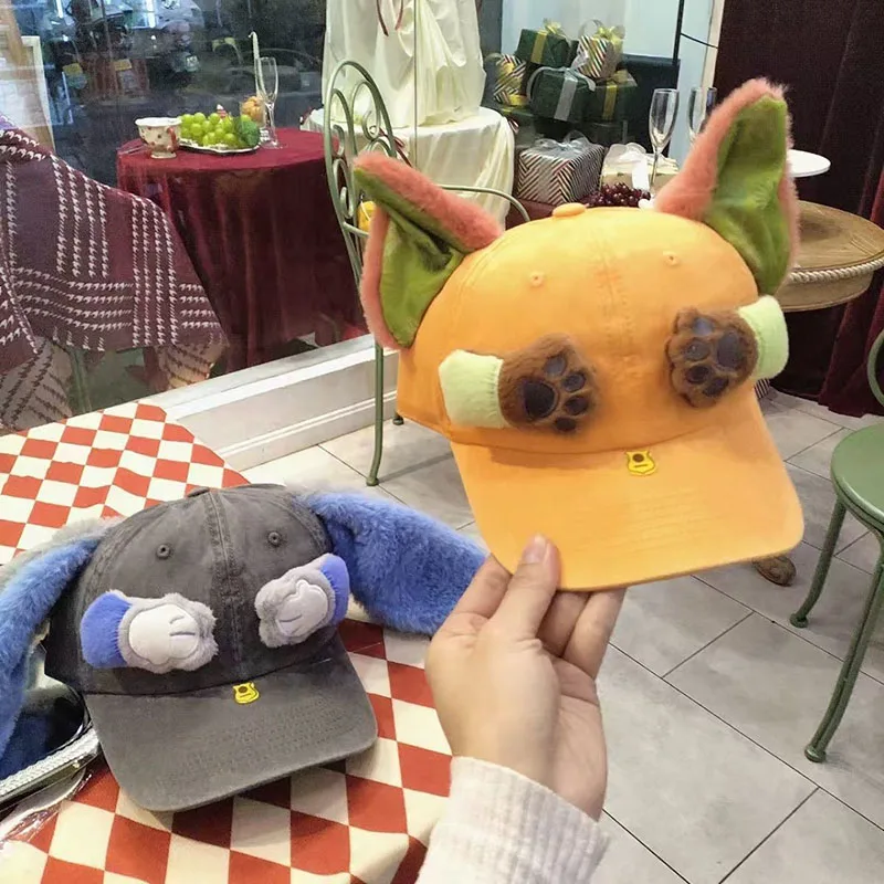 

Zootopia Nick Wilde Cute Baseball Cap with Plush Ears and Paws, Cartoon Adjustable Sun Hat for Cosplay and Daily Wear Kawaii