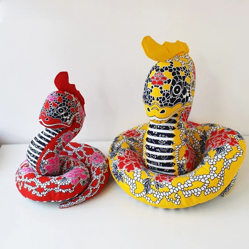 

Кукла-талисман «Счастливая змея» в китайском стиле, тканевая кукла по китайскому зодиаку, декоративное украшение ручной работы, украшение для дома, подарочная кукла в чисто китайском стиле