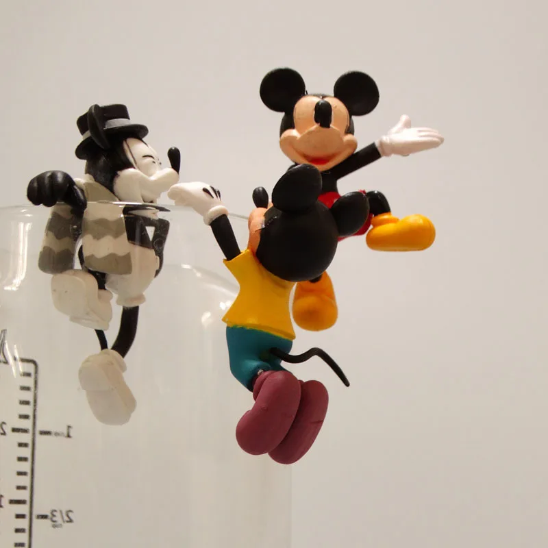 Disney Anime Mickey Minnie Figurka Kubek Wiszący Udekoruj Model Zabawki dla dzieci Lalka Prezent na Boże Narodzenie Herbata Przyjaciel Lalka Ozdoba Figurka