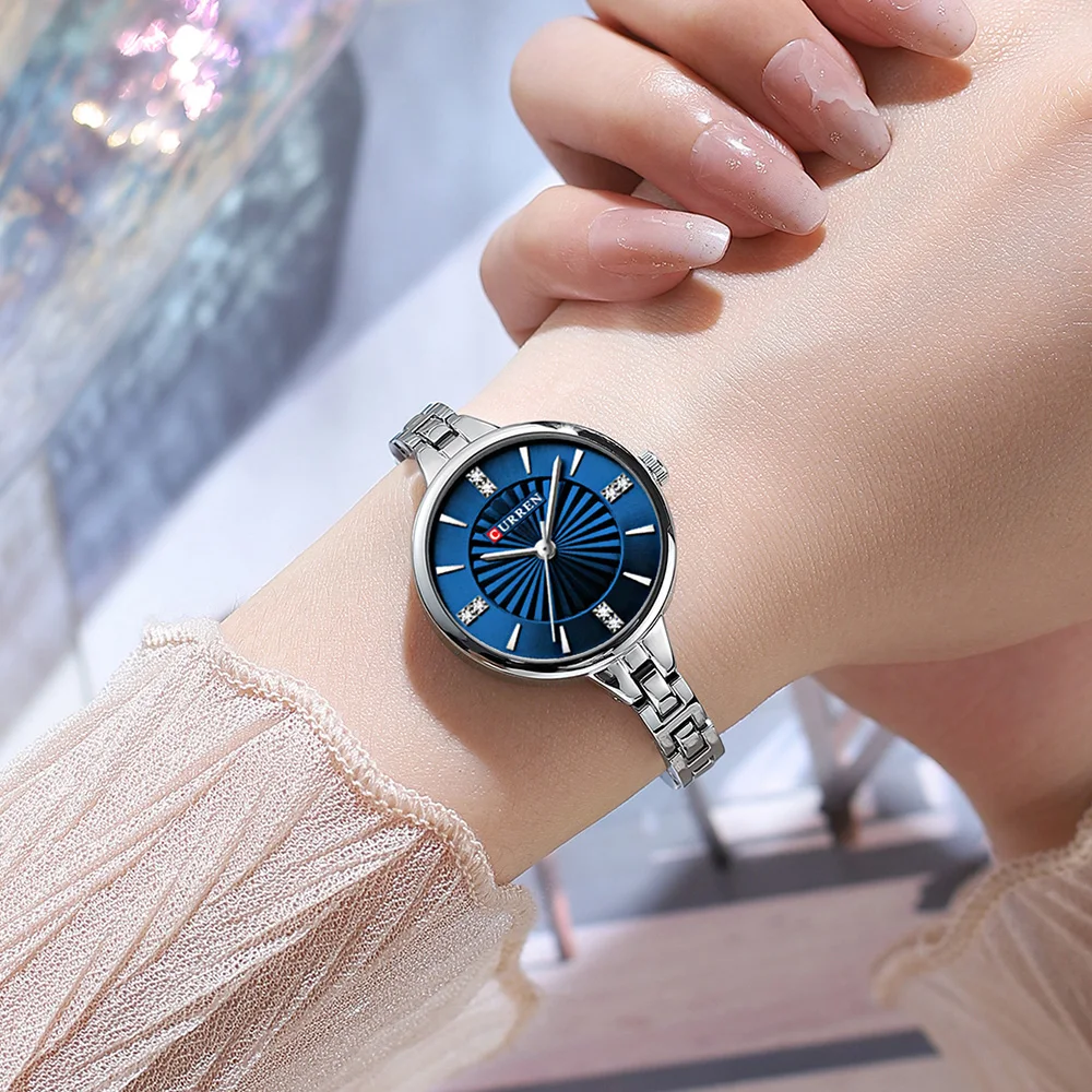 CURREN Simple Romantic Rhinestone Dial with Stainless Steel Bracelet Luxury Design  Quartz Wristwatches