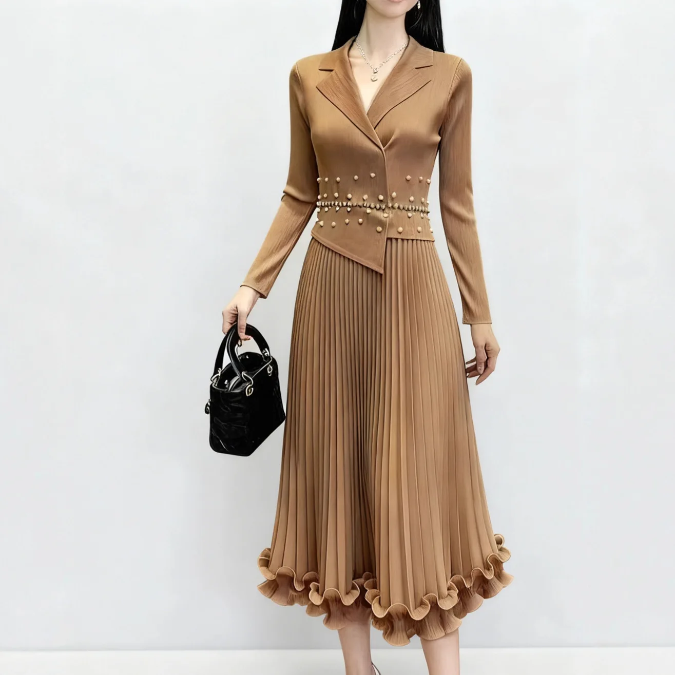 فستان مياكي أنيق مُزين بقطع القماش للنساء بياقة وأكمام طويلة فساتين مشاعل مطرزة لخريف 2025 مد جديد