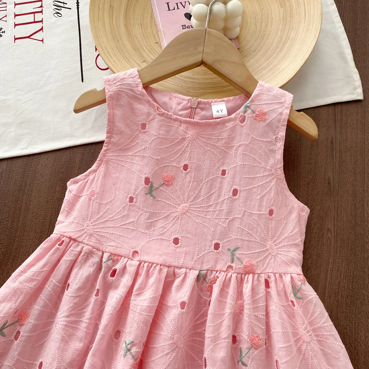 Mädchen-Prinzessinnenkleider, Sommerkleid im koreanischen Stil mit Blumenstickerei, ärmelloses Kleid, bequeme Kinderkleidung. – Detail 4