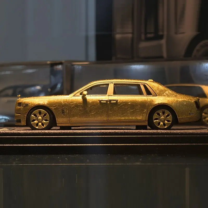 Banana Model BM Diecast 1:64 Rolls-Royce Phantom Extended Wheelbase Golden Car Model, Collectible Ornament Toys for Boys Gift