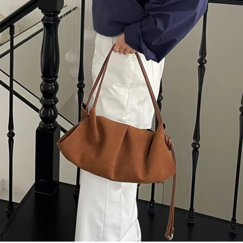 

Fashion Pleated Bag Light Luxury Retro Simple Solid Color Shoulder Bag Brand New Advanced Commuter Versatile Women's Handbag