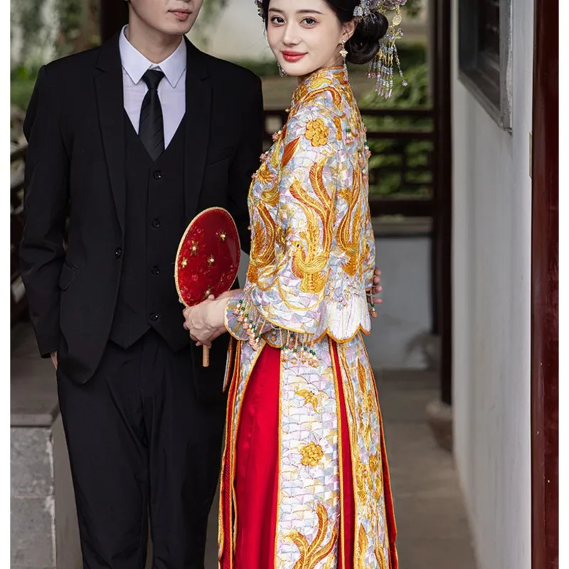 

Новый стиль дракона и феникса Гуа, традиционное китайское свадебное платье доступно в качестве King Gua.