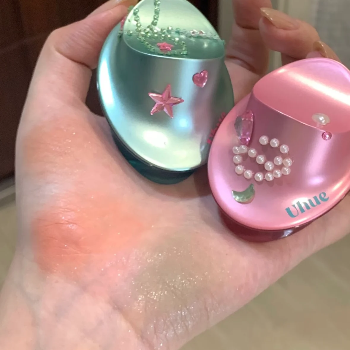 

Uhue Cosmetics Крем для губ и щек Многоцелевой туман для лица Многоцелевой тонкий вспышка для рта Красная глазурь для губ Тени для век Макияж