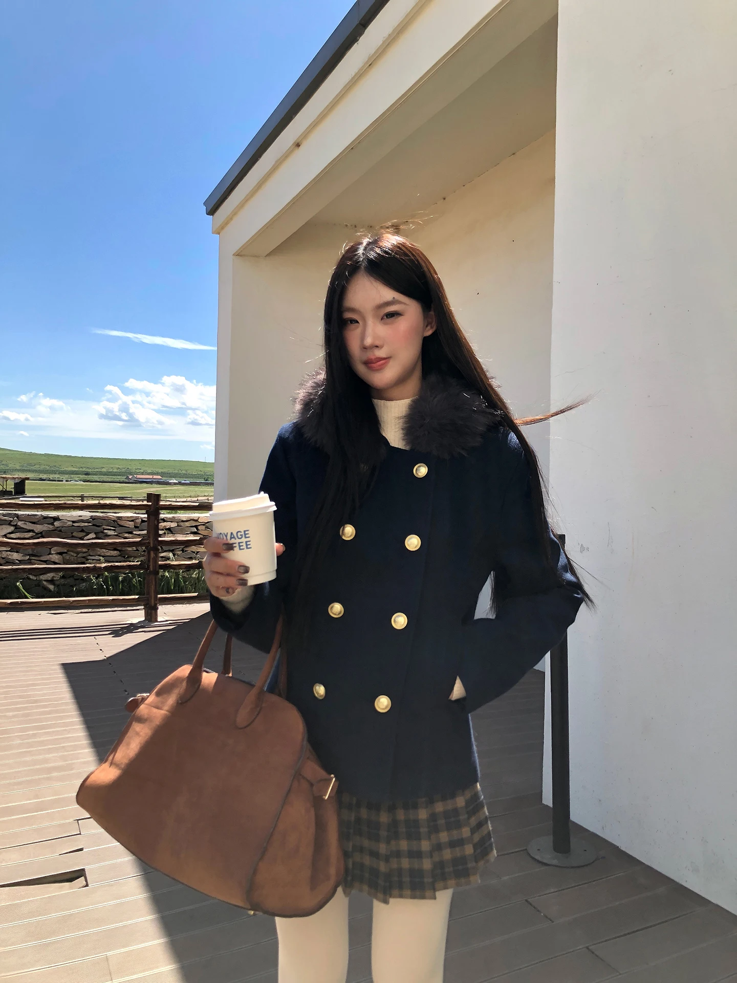 

Красное пальто знаменитостей, женское пальто 2025 года, новое осенне-зимнее шерстяное пальто на хлопковой подкладке в Корейском стиле, супер красивое шерстяное пальто с капюшоном...