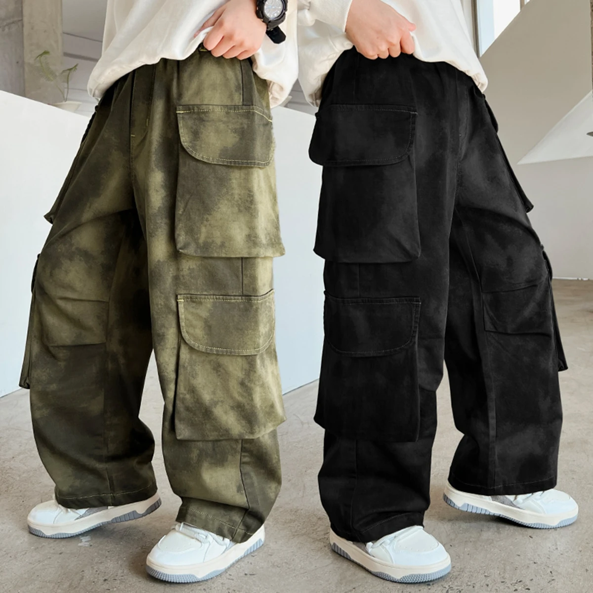 Retro Folded Cuffed Wide Leg Cargo Pants for Boys Teen Autumn Fashionable Multpocket American Style Long Trousers Kids Clothing