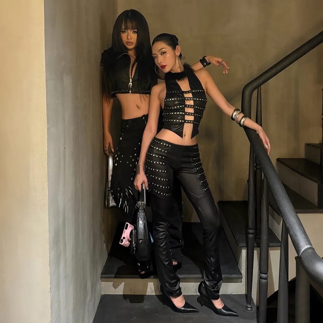 

Женские сексуальные укороченные топы-халтеры из искусственной кожи с заклепками, полые, с мехом, без спинки, в стиле Y2K, на молнии, для ночного клуба, вечеринок, уличной моды