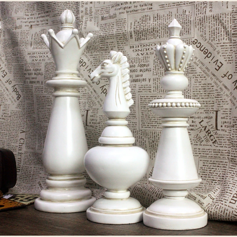 Vintage Internation Chess Ornaments  Resin Chess  International Chess Figurines Retro Home Decor Animal Modern Chessmen  I168