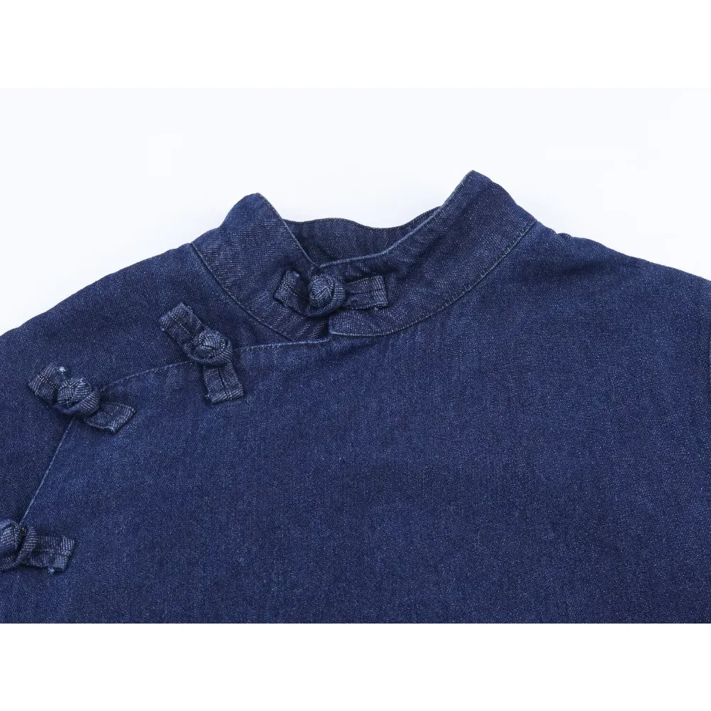 Stylish Women Blue Denim Toggle Cape Elegant Chic High Neck Crossover Closure Cowgirls Capes with Snap Buttons and Toggle Detail