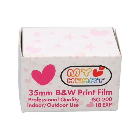 New Loving Heart 35mm Black And White Print Film 8/18 EXP ISO 200 HD 35mm Print Film Waterproof Camera Film for 135 Cameras