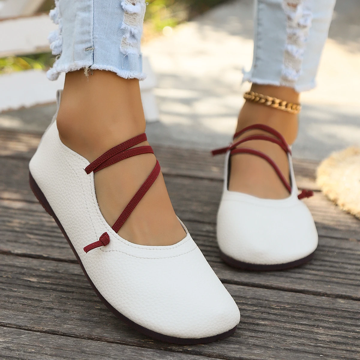 New Casual Flat Single Shoes Brand Designer Woman Square Toe Japanned Leather Flats Vintage Narrow Band Loafers Luxury Shoes