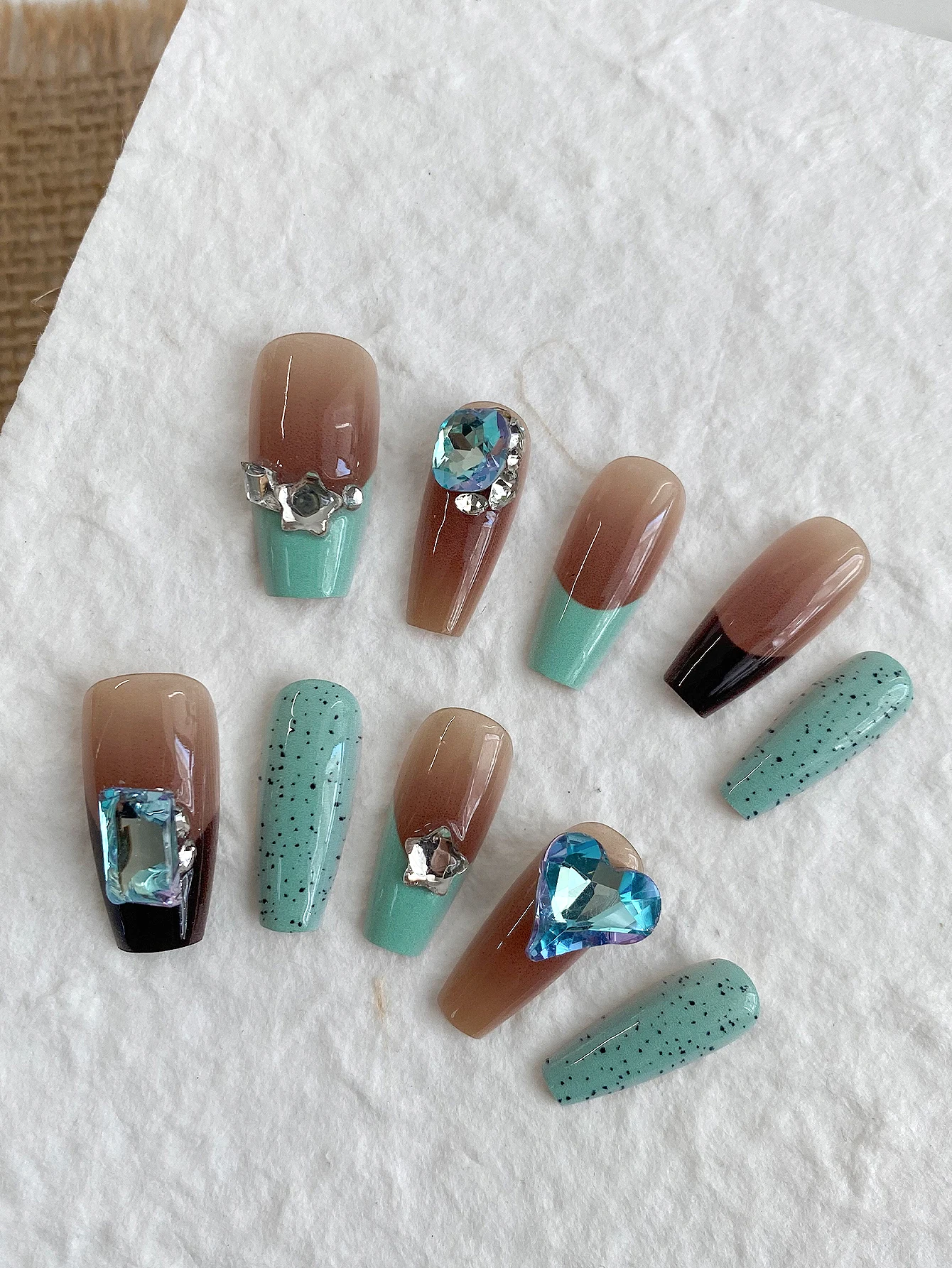 10-Piece Set of Mint Milk Coffee Color Matching Rhinestone Press-On Nails