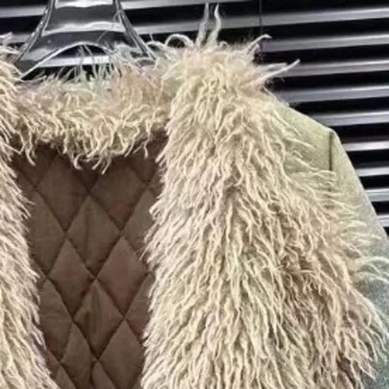 เสื้อโค้ท ANJY รุ่นใหม่ประจำฤดูใบไม้ร่วง-ฤดูหนาว ปี 2025 สำหรับผู้หญิง ดีไซน์ทันสมัย ปกใหญ่ ผ้ายีนส์ฟอกสีวินเทจไล่เฉดสี แต่งขนเฟอร์ที่ปกเสื้อ บุซับในอย่างดี สไตล์เก๋ไก๋ รุ่น A16288